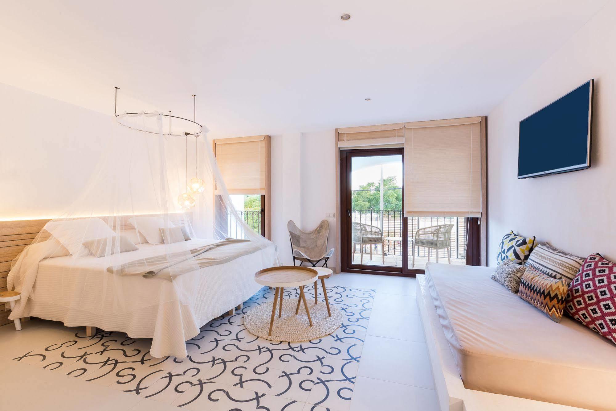 Gatzara Suites Santa Gertrudis Santa Gertrudis  Extérieur photo